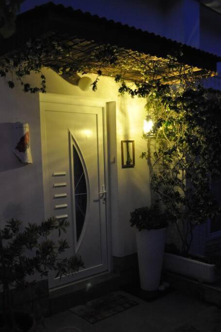 Little House Kucica Villa Banjol Ngoại thất bức ảnh
