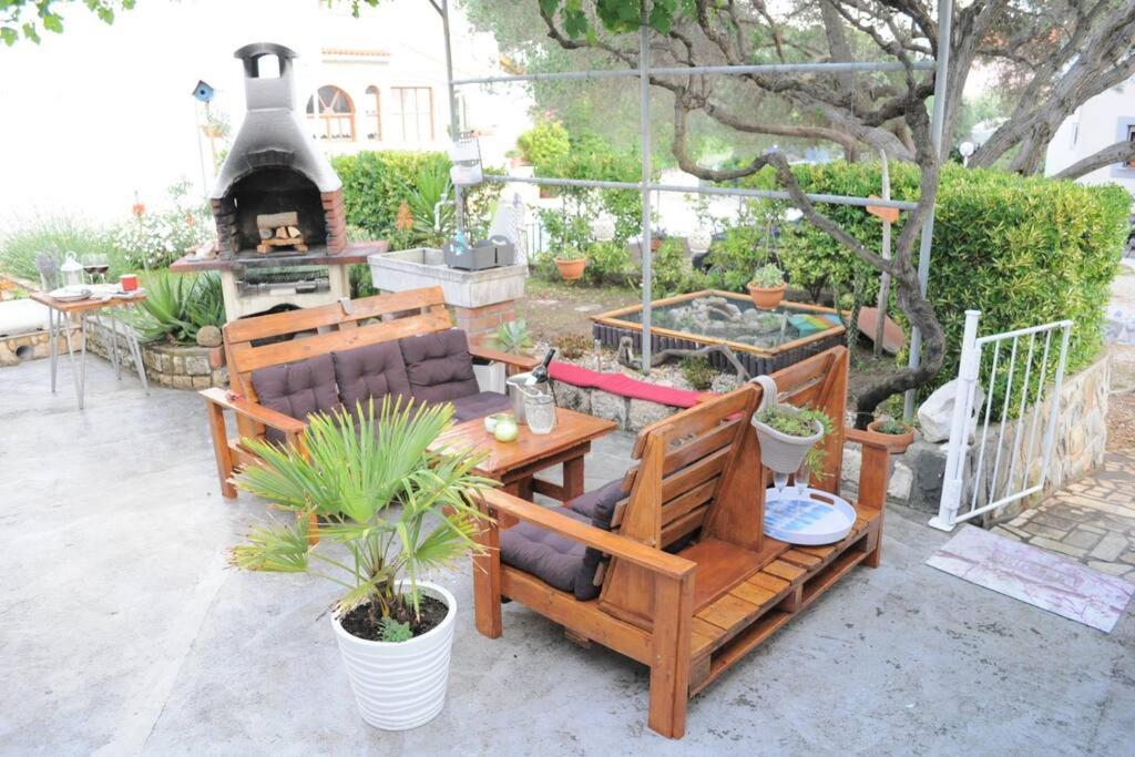 Little House Kucica Villa Banjol Ngoại thất bức ảnh